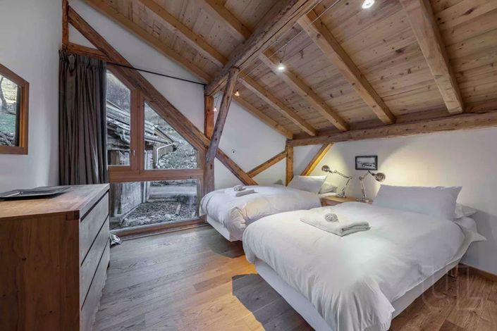 Image No.10-5 Bed House for sale