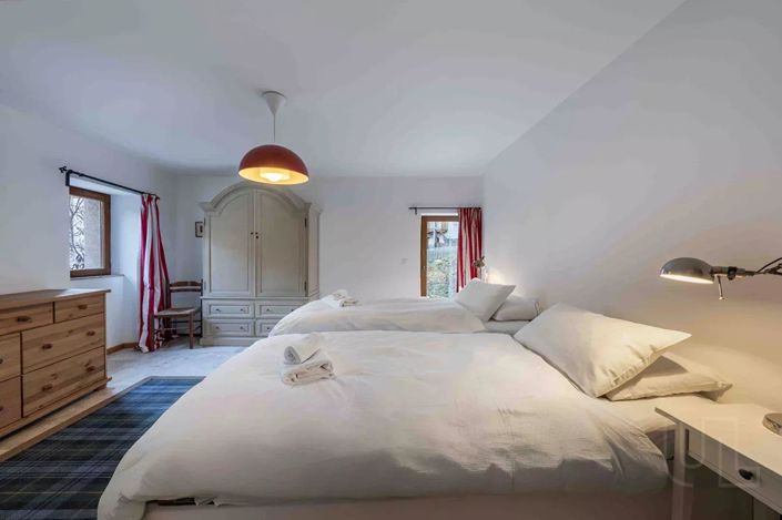 Image No.12-5 Bed House for sale