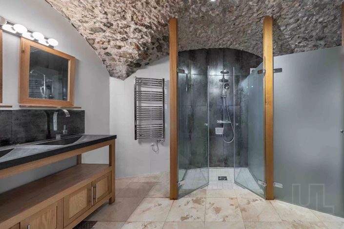 Image No.15-5 Bed House for sale