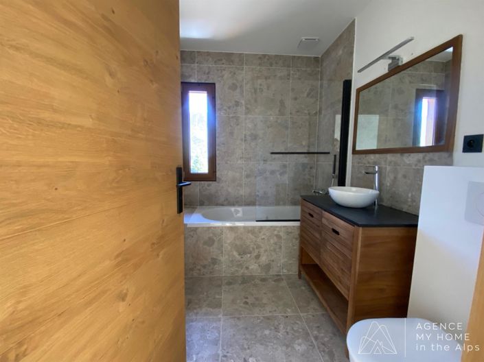 Image No.13-3 Bed Apartment for sale