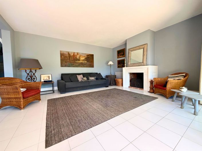 Image No.4-4 Bed House for sale