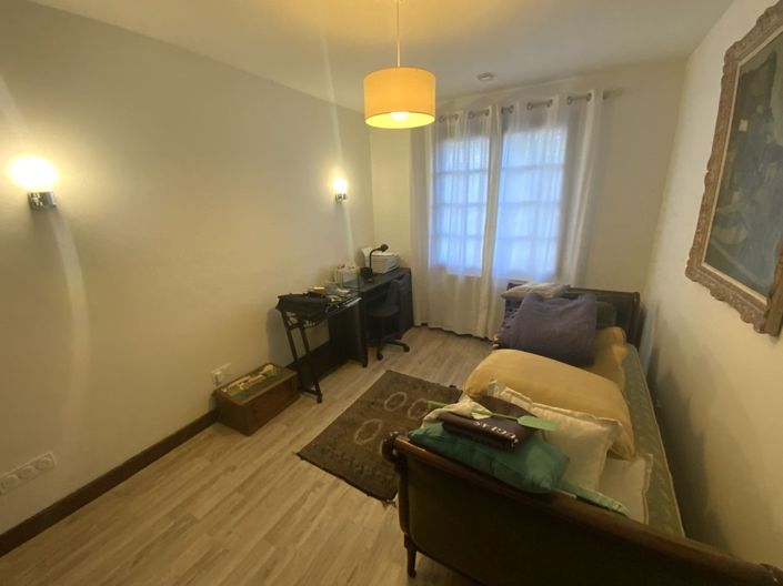 Image No.17-3 Bed House for sale
