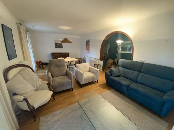 Image No.6-3 Bed House for sale