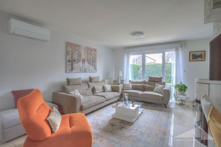 Image No.3-4 Bed House for sale