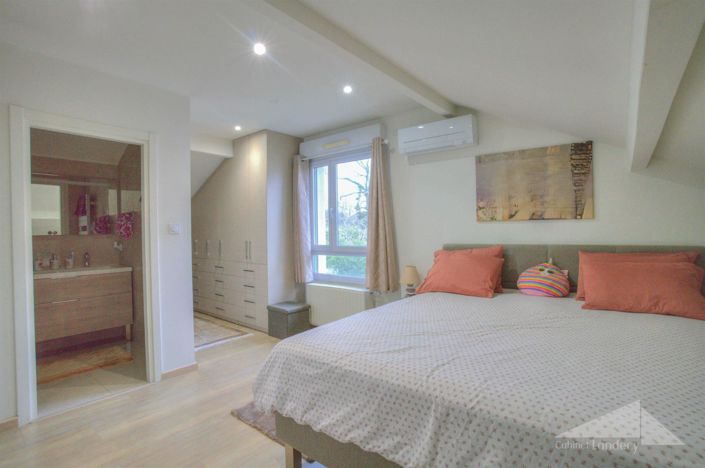 Image No.5-4 Bed House for sale