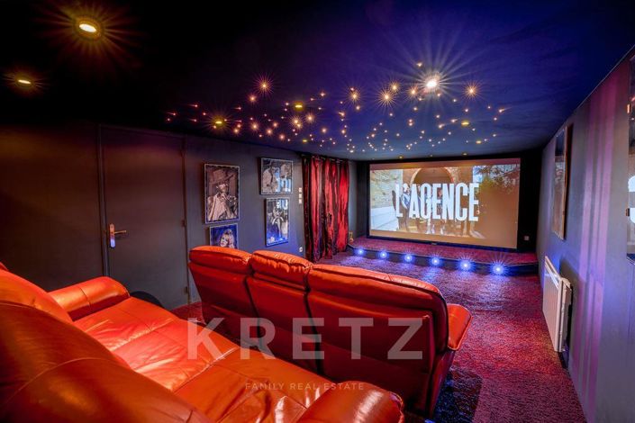 Image No.9-6 Bed House for sale