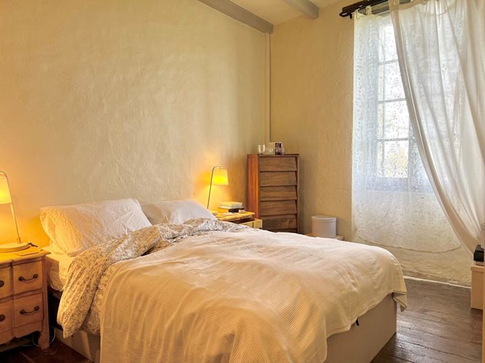 Image No.11-3 Bed House for sale