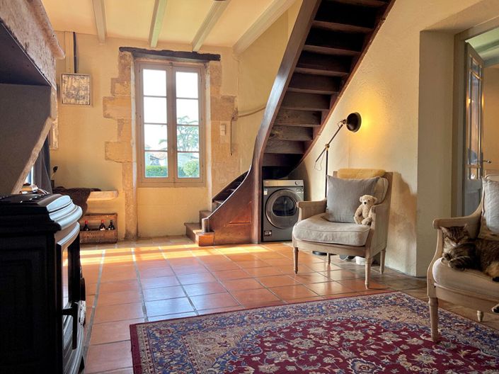 Image No.8-3 Bed House for sale