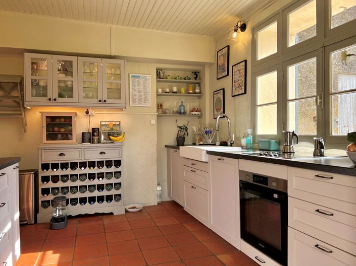 Image No.9-3 Bed House for sale