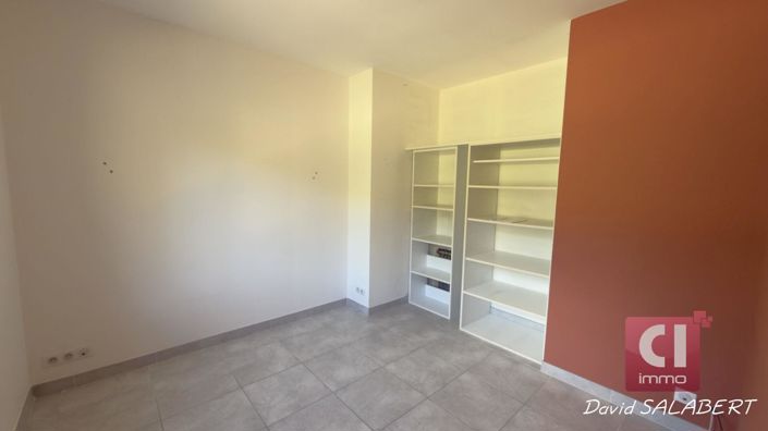 Image No.15-5 Bed House for sale