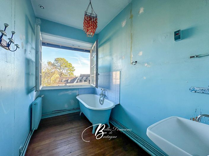 Image No.11-5 Bed House for sale