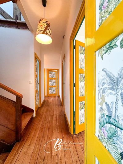 Image No.9-5 Bed House for sale