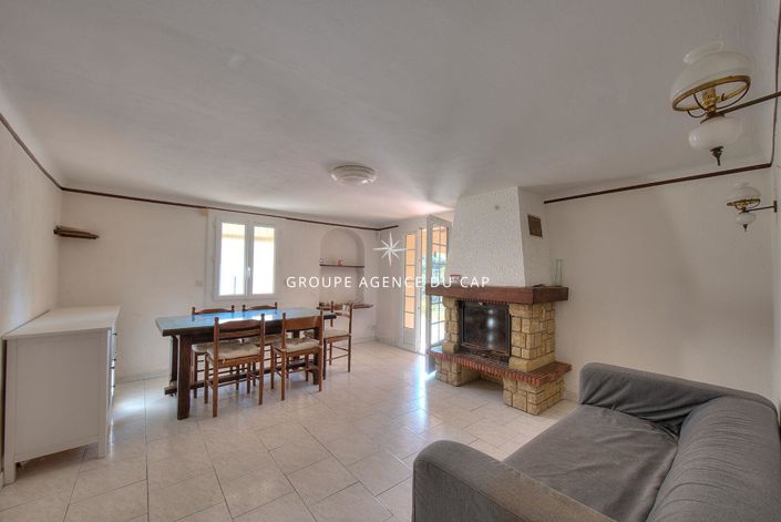 Image No.11-4 Bed House for sale