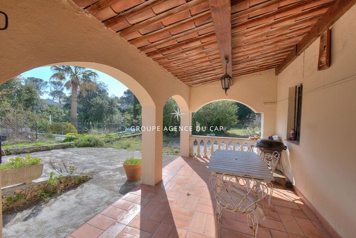 Image No.12-4 Bed House for sale