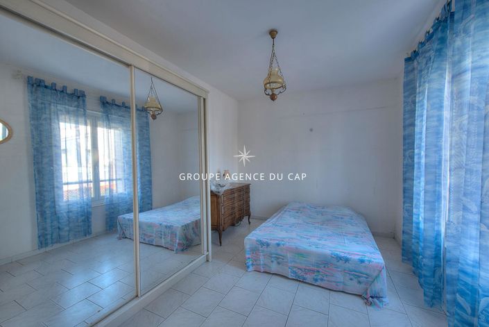 Image No.9-4 Bed House for sale