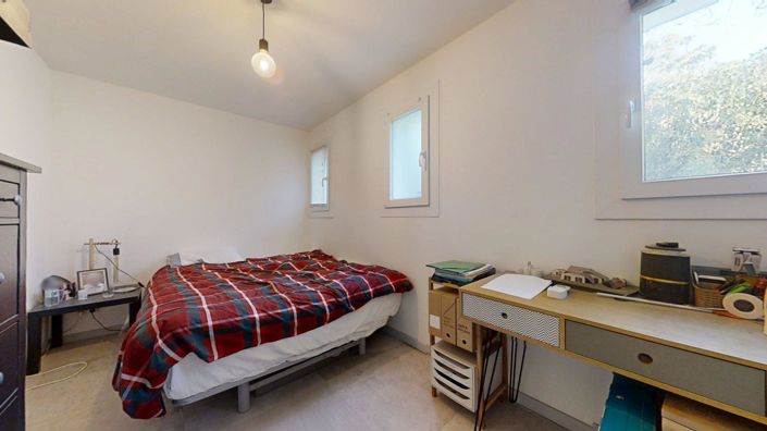 Image No.14-3 Bed House for sale