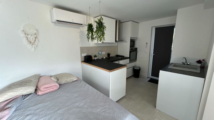 Image No.17-3 Bed House for sale