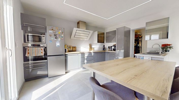 Image No.6-3 Bed House for sale