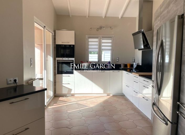 Image No.6-3 Bed House for sale