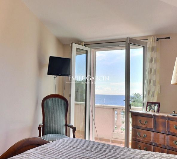 Image No.9-3 Bed House for sale