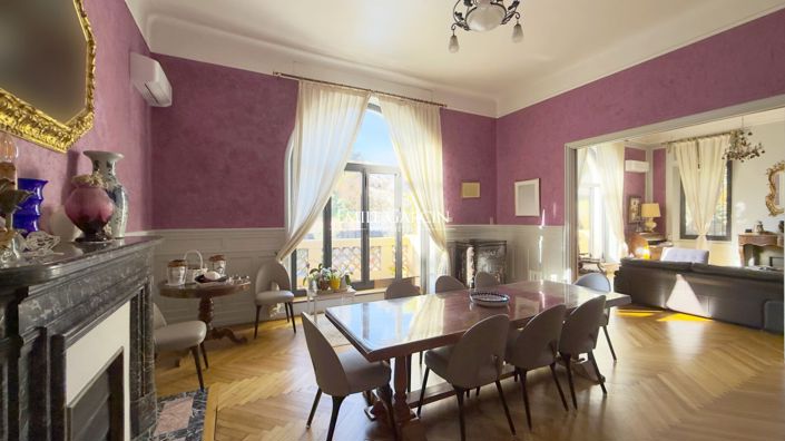 Image No.2-6 Bed Property for sale