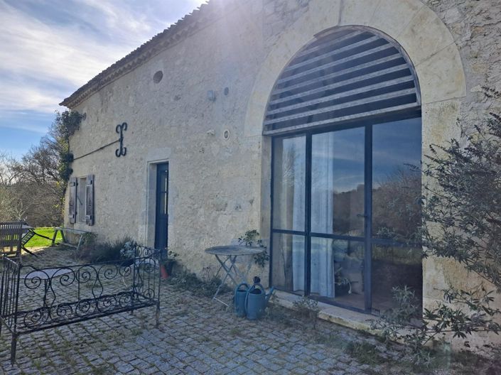 Image No.4-7 Bed House for sale