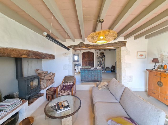 Image No.8-7 Bed House for sale