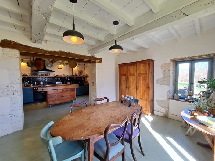 Image No.9-7 Bed House for sale