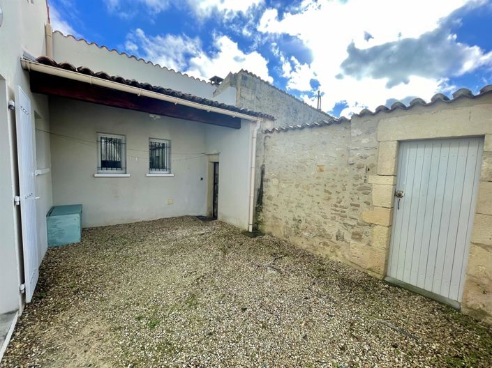 Image No.18-4 Bed House for sale