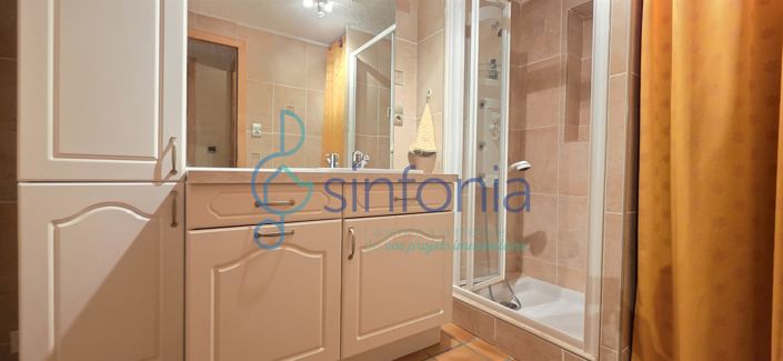 Image No.10-4 Bed House for sale