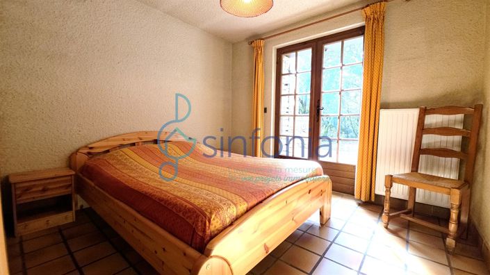 Image No.6-4 Bed House for sale