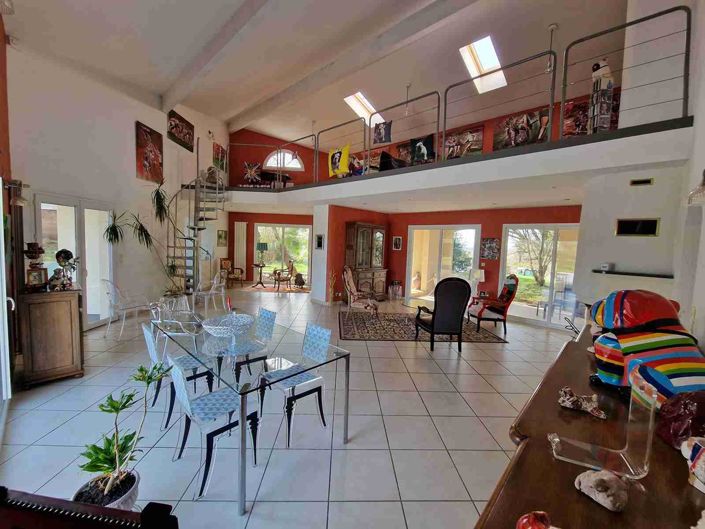 Image No.12-6 Bed House for sale