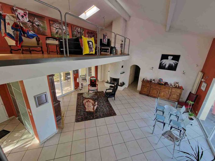 Image No.15-6 Bed House for sale