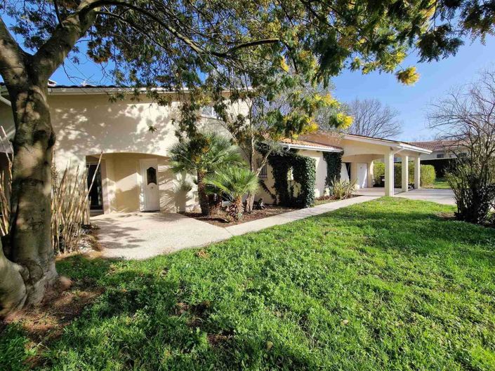 Image No.3-6 Bed House for sale