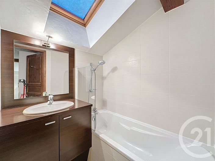 Image No.11-4 Bed House for sale