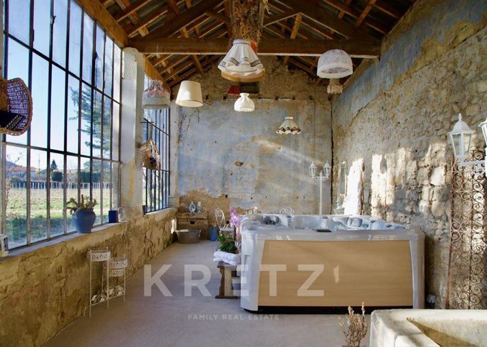 Image No.17-9 Bed Property for sale