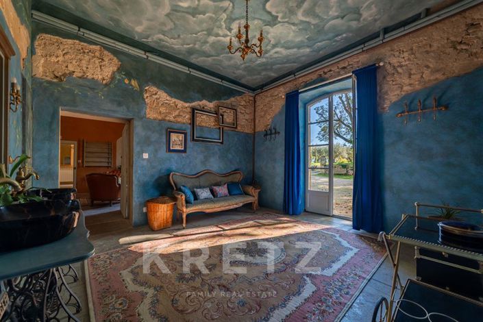 Image No.6-9 Bed Property for sale