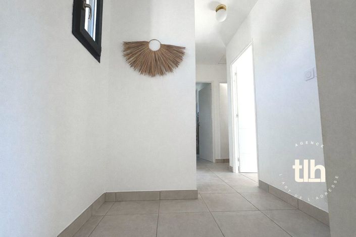 Image No.15-4 Bed House for sale