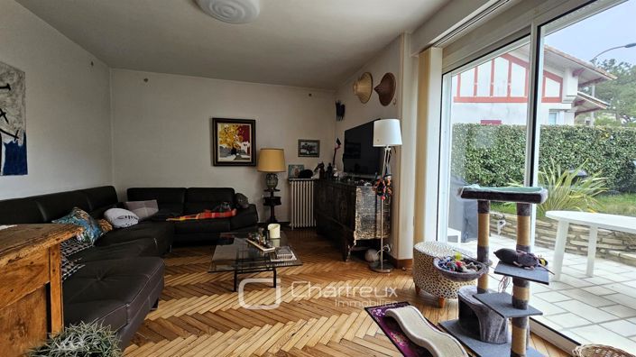 Image No.3-4 Bed House for sale