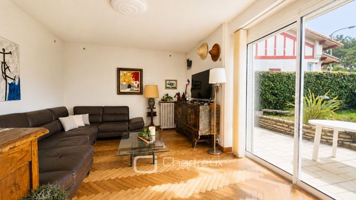 Image No.3-4 Bed House for sale
