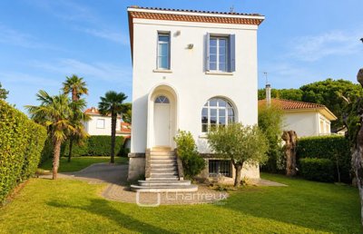 1 - Royan, House