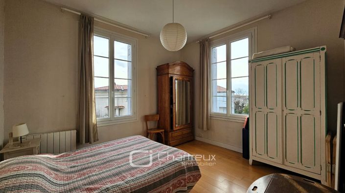 Image No.15-5 Bed House for sale