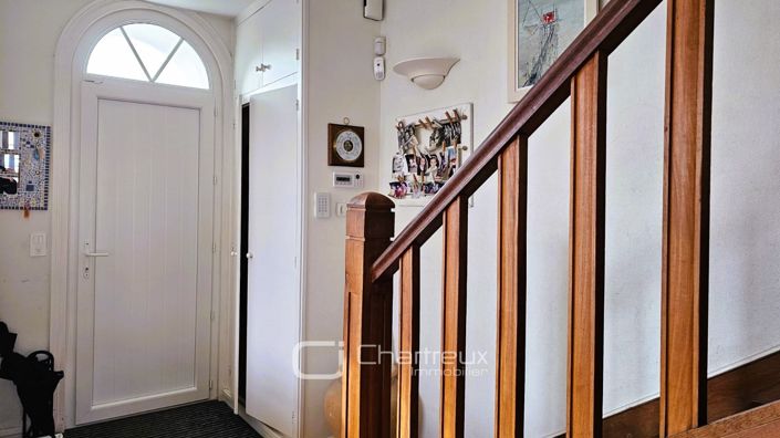 Image No.2-5 Bed House for sale