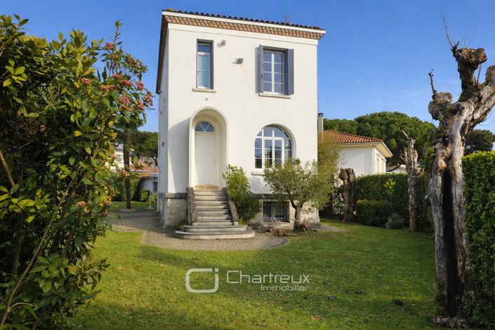 Image No.24-5 Bed House for sale