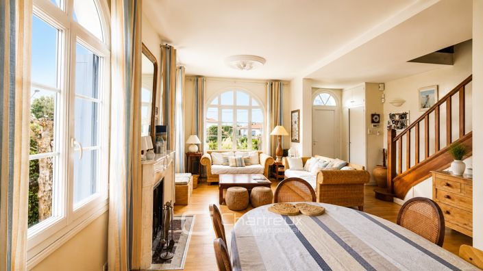 Image No.3-5 Bed House for sale
