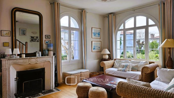 Image No.4-5 Bed House for sale