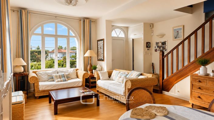 Image No.4-5 Bed House for sale