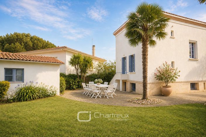 Image No.6-5 Bed House for sale