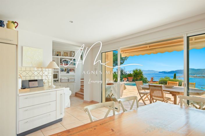 Image No.13-4 Bed House for sale