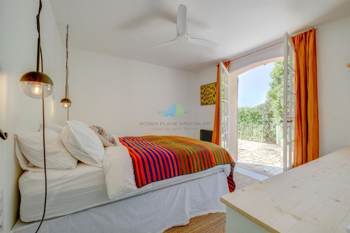 Image No.13-4 Bed House for sale